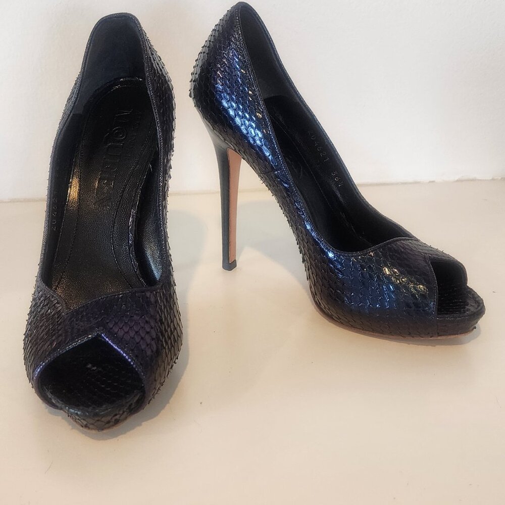 Steve McQueen python size 36 1/2 heels